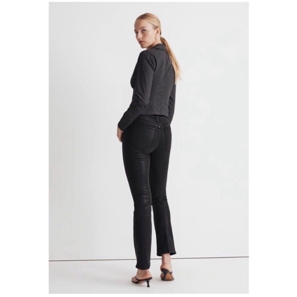 Madewell - Mid Rise Kick Out Jeans in Black Size 26 - Picture 2 of 9